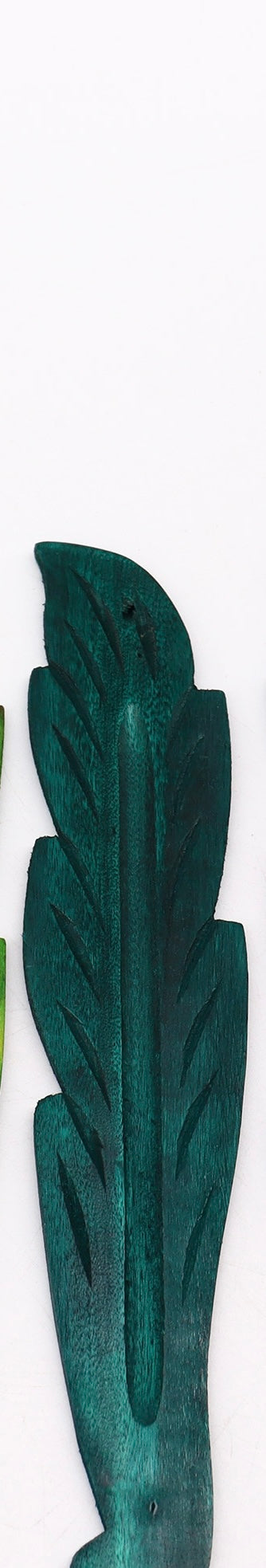 Bladformet røgelsesholder i mangotræ.